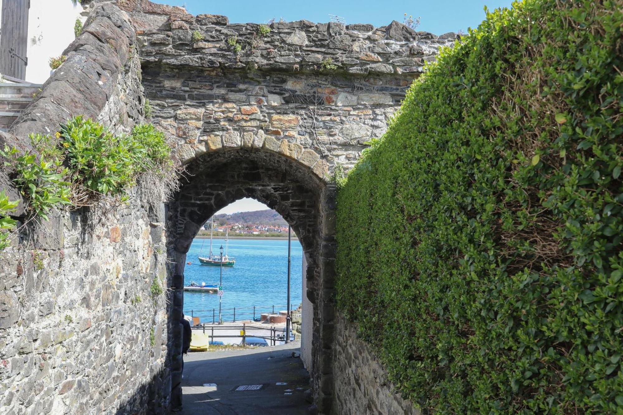 Вилла 3 Trem Afon Llansanffraid Glan Conwy Экстерьер фото