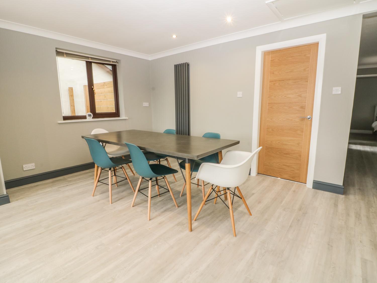Вилла 3 Trem Afon Llansanffraid Glan Conwy Экстерьер фото