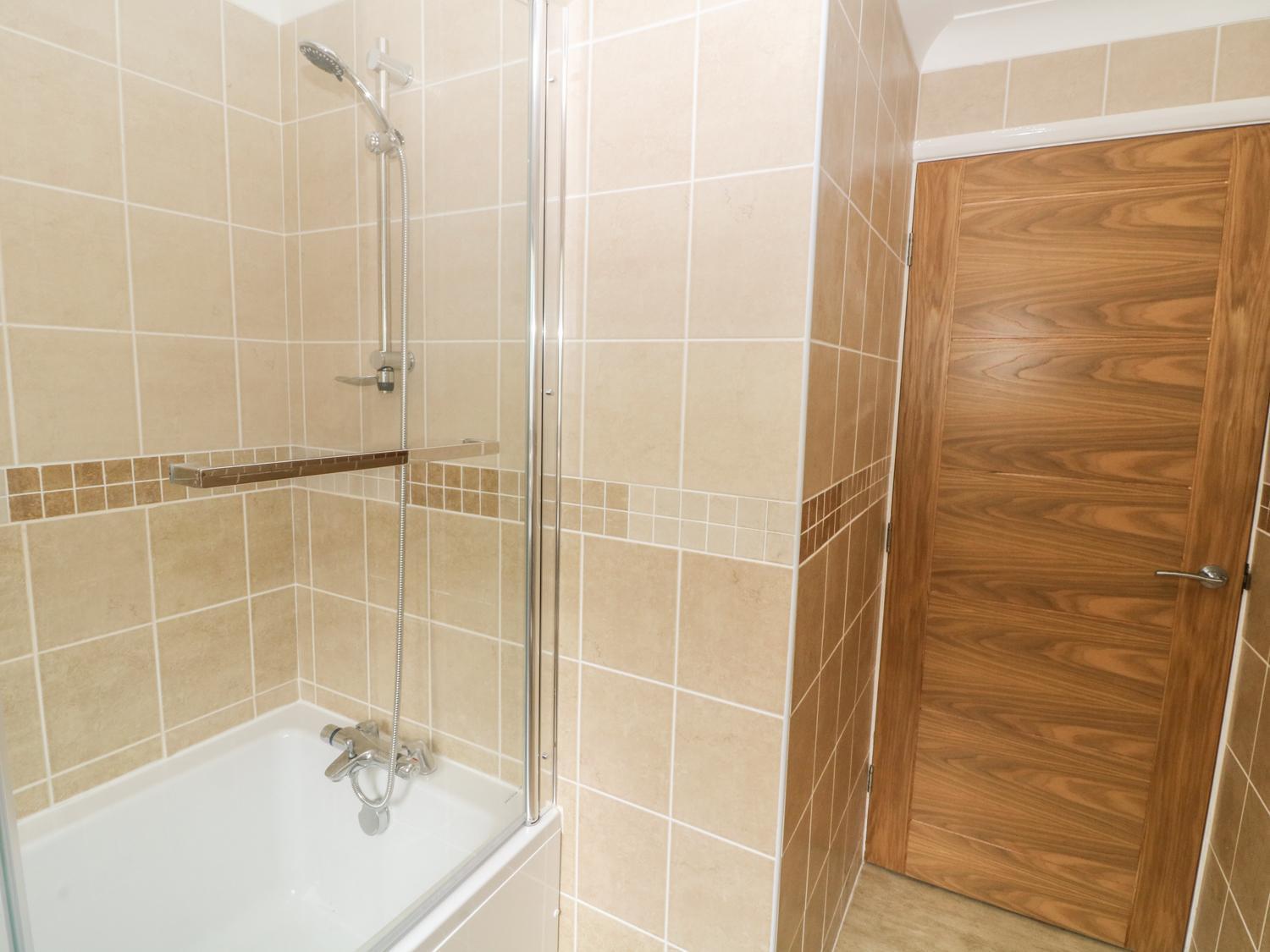 Вилла 3 Trem Afon Llansanffraid Glan Conwy Экстерьер фото